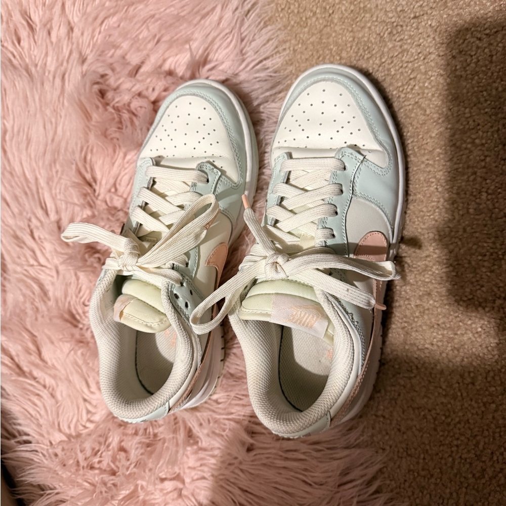 Nike Dunks - Picture 2 of 4